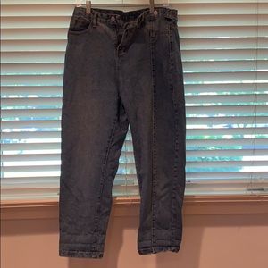 Light washed boyfriend jeans